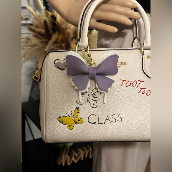 💕Brand New💕 Gothic Butterfly Vegan Leather Bag Charm - Picture 4 of 4